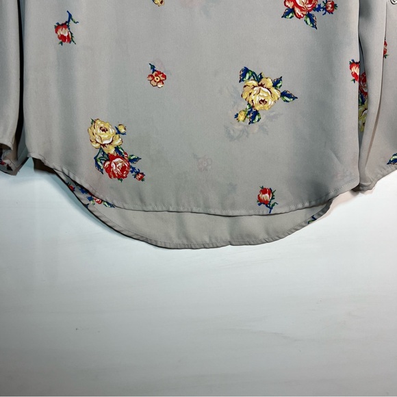 Lily White Floral Blouse in Gray - Picture 15 of 15